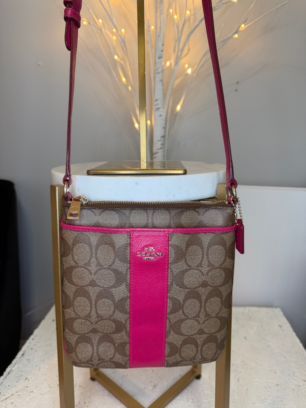 Coach NWOT  adjustable Crossbody and wristlet combo. Set.2 pan in pink. - Picture 2 of 13